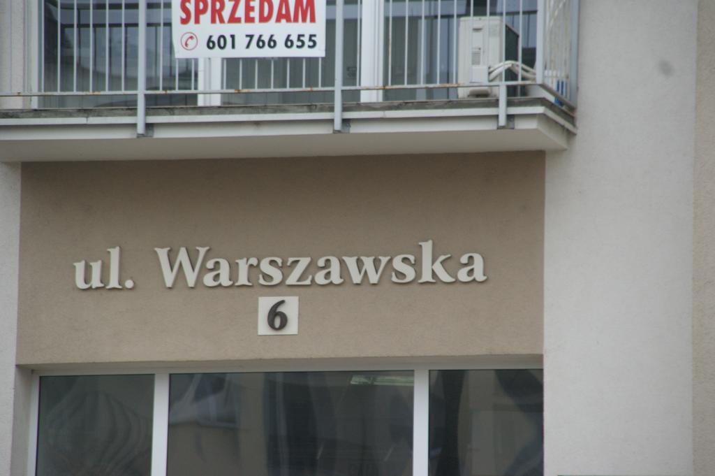 גורז'וב ווילקופולסקי Apartament Warszawska מראה חיצוני תמונה